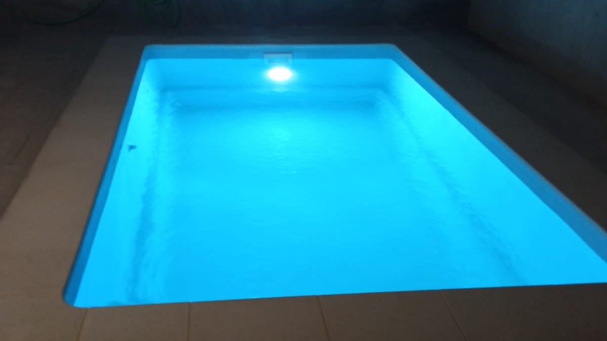 Las ventajas que ofrecen los focos LED en tu piscina