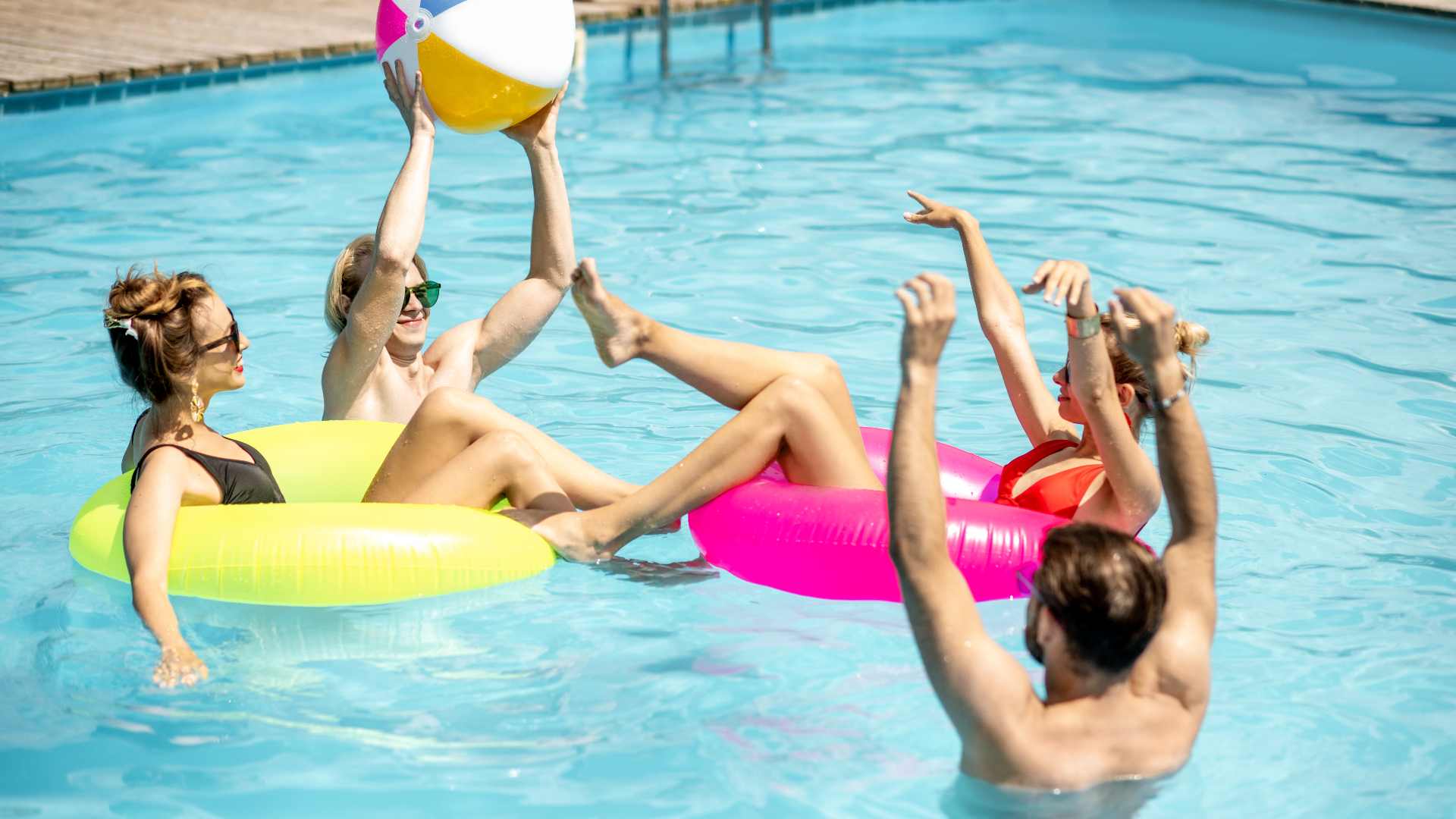 ¿Sabes qué ventajas tienen las piscinas de gran tamaño?